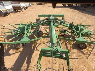 2x Krone Rotary Rake / Hark for Sale (014095)