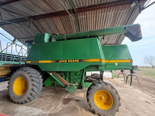 John Deere 9400 Stroper / Combine Harvester for Sale (014117)