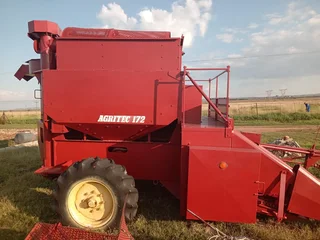 2 Row Agritec 172 Stroper / Harvester for Sale (014135)