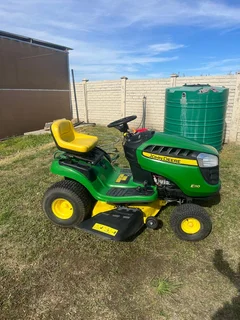 John Deere E110 Ride on Lawn Mower For Sale (014138)
