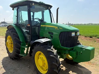 John Deere 5082 E For Sale (014217)