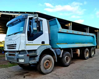 18 Cube Twin Steer Iveco 440 Tipper Truck For Sale (014255)