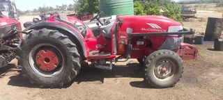 McCormick F75 2x4 Tractor For Sale (014333)