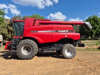 Case 7088 Stroper / Combine Harvester For Sale (014360)