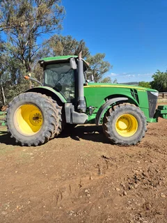 John Deere 8260R For Sale (014421)