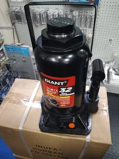 Giant 32 Ton Bottle Jack For Sale (014433)