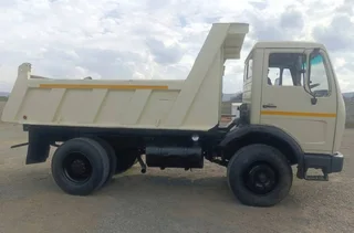 Mercedes Benz 6 Cube Tipper Truck For Sale (014448)