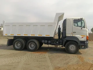 Hino 700 57-450 10 Cube Tipper Truck For Sale (014449)