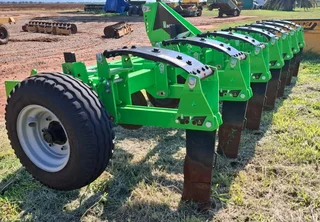 7 tine 76cm Bok.i inline ripper For Sale (014501)