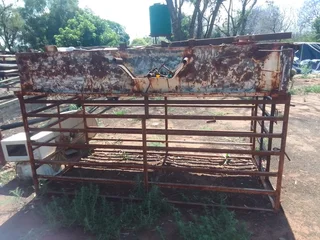 3m Bees Hok / Cattle Cage for Sale (014511)