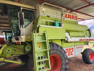 Claas Mega 202 Combine Harvester For Sale (014548)