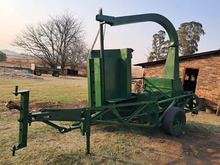 1 Row Slattery combine Drotsky hammermill For Sale (014587)