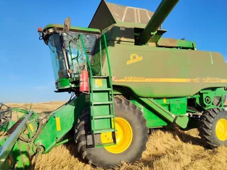 John Deere 9780 CTS Hillmaster II Stroper / Combine Harvester For Sale (014612)