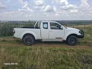 Nissan Navara 2.5 TD 4X4 Extra Cab For Sale (014665)