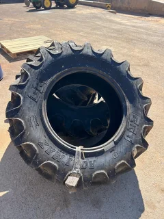 6x 340/85R24 Nuwe Bande / New Tires for Sale (014766)