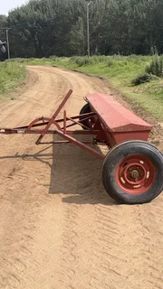 Kalk Strooier / Lime Spreader for Sale (014790)