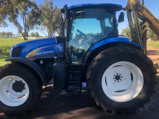 New Holland T6070 Trekker / Tractor for Sale (014800)