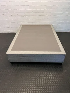 Gravel Gradient Gray Double Bed Base- A51661