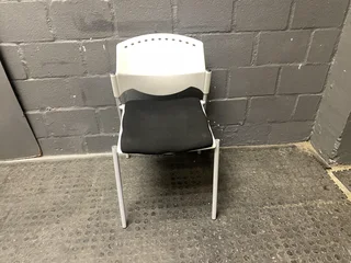 White Plastic Visitors Chair - Price Drop- A41268