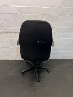 Comfortable Black Office Chair with Adjustable Features - Used- A52073