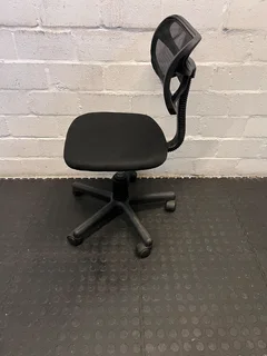 Stylish Black Mesh Office Chair with Adjustable Height- A54637