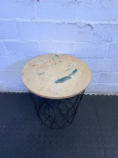 Modern Industrial Wireframe Side Table with Wood Top ✨- A56226