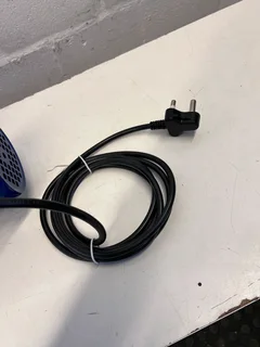 Dependable Blue Water Pump with Pressure Gauge – Like New!- A55404