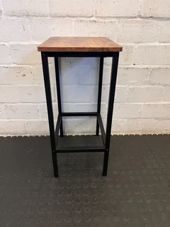 Stylish Black Metal and Wood Bar stool - Minimalist Design- A55269