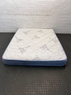 Comfortable Bamboo Queen Mattress with Minimal Wear - Great Condition- A52200