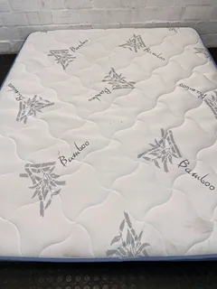 Comfortable Bamboo Queen Mattress with Minimal Wear - Great Condition- A52200