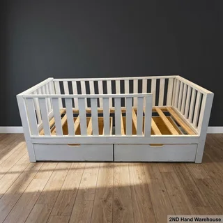 White Toddler Daybed with Underbed Storage Drawers- A56615