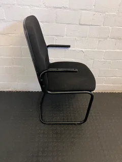 Black Upholstered Office Chair with Armrests – Minor Wear- A54710