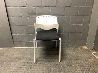 White Plastic Visitors Chair - Price Drop- A41268