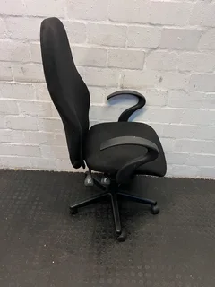 Comfortable Black Office Chair with Adjustable Features - Used- A52073