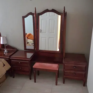 Solid Imbuia bedset with double base and mattres