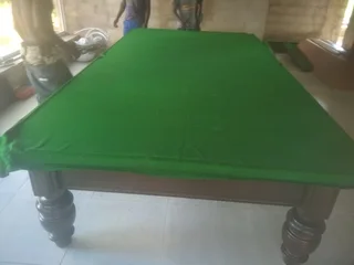 Pool &amp; snooker tables