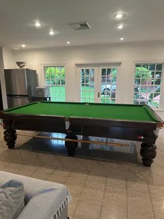 Pool &amp; snooker tables