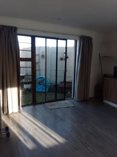 Seperate Entrance to Let