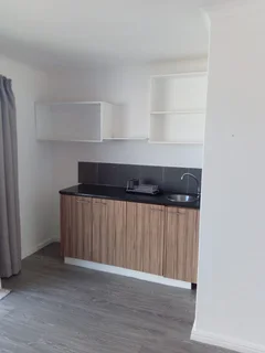 Seperate Entrance to Rent in Grassy Park