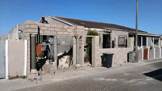 Bricklayer available