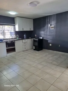 2bedroom cottage for rent in bloubosrand