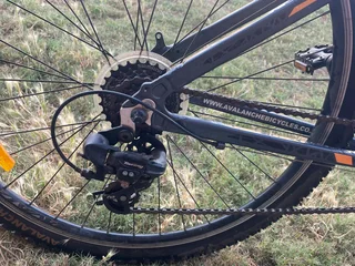 Avalanche reflex mountain bike