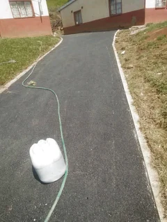 TAR ASPHALT PAVING DRIVEWAYS