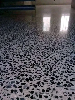 Specialising in decorative walls and floors finishes