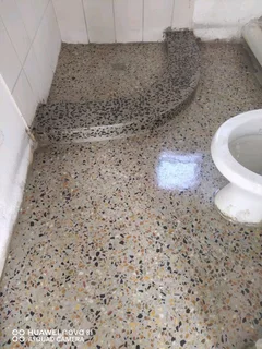 specialise in decorative walls and floors finishes