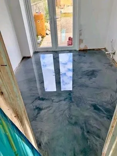 Specialise in walls and floor finishing