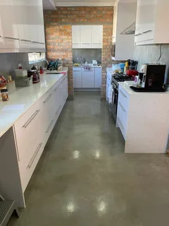 Specialise in decorative walls and floor finishing