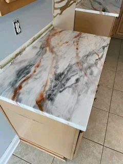 Specialise in decorative walls and floor finishes