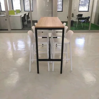 Specislise in decorative floor and wall finishing