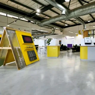 Specislise in decorative floor and wall finishing